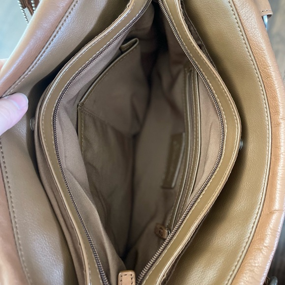 St. John's Bay Tan Leather Shoulder Bag - Picture 5 of 7